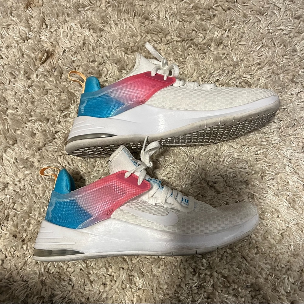 Nike AirTennis Shoes